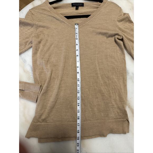 Banana Republic 100% Merino Wool V-Neck Sweater Women’s XS Beige - Picture 7 of 8